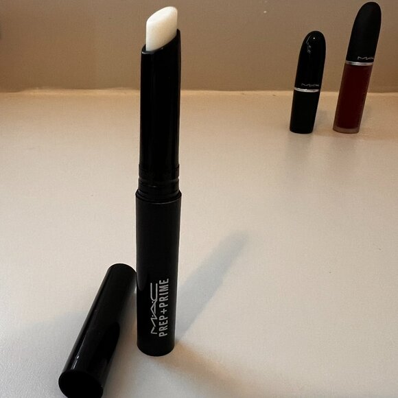 MAC lip bundle - Picture 6 of 6